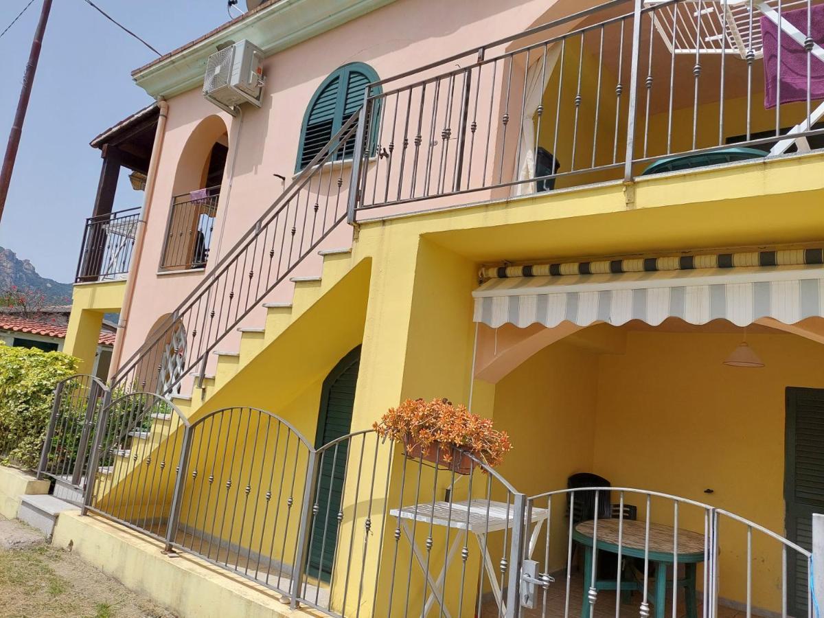 Deiana'S Apartment - Cardedu Beachside Экстерьер фото